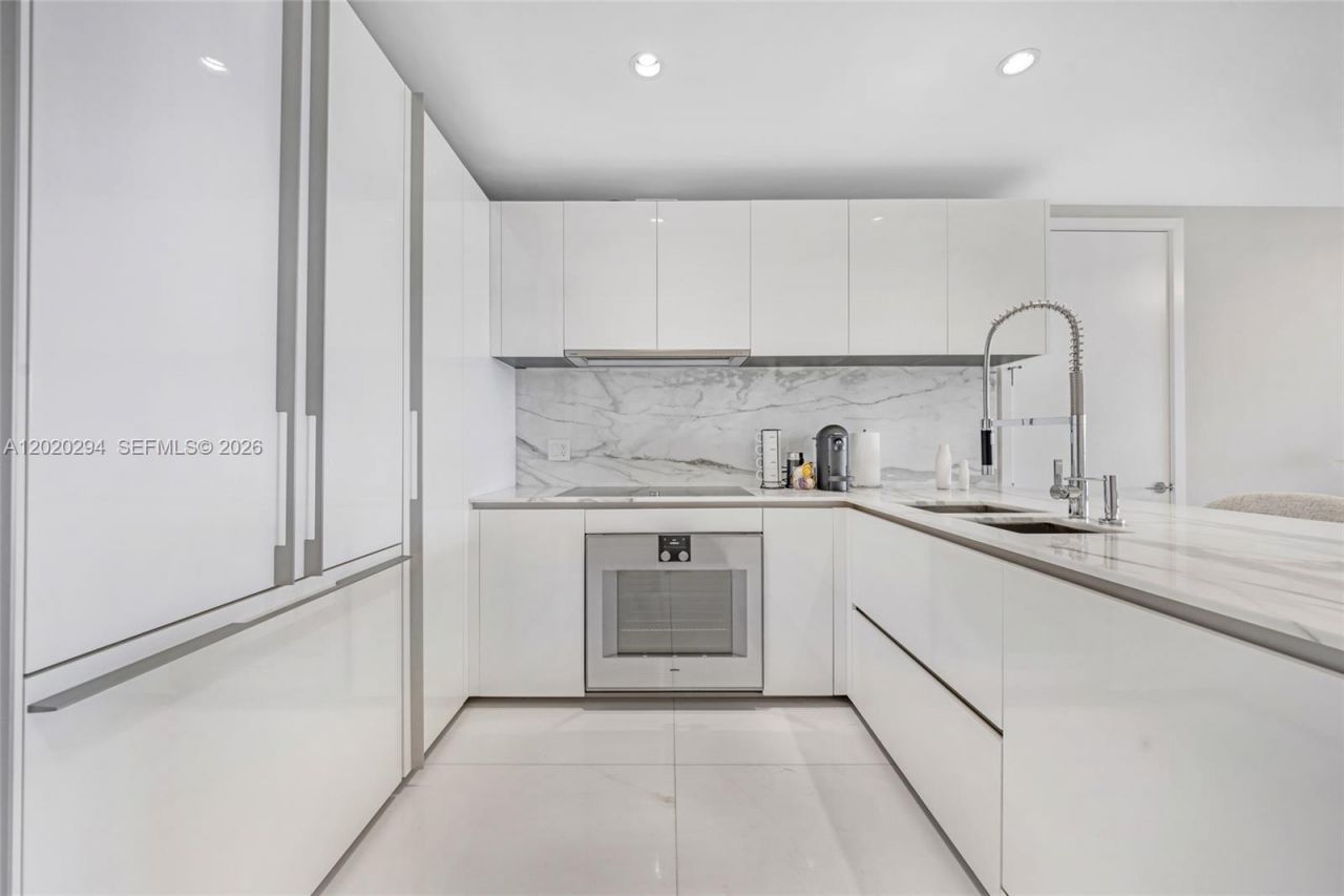 10201 Collins Ave, Unit 305, Bal Harbour, FL 33154 Photo