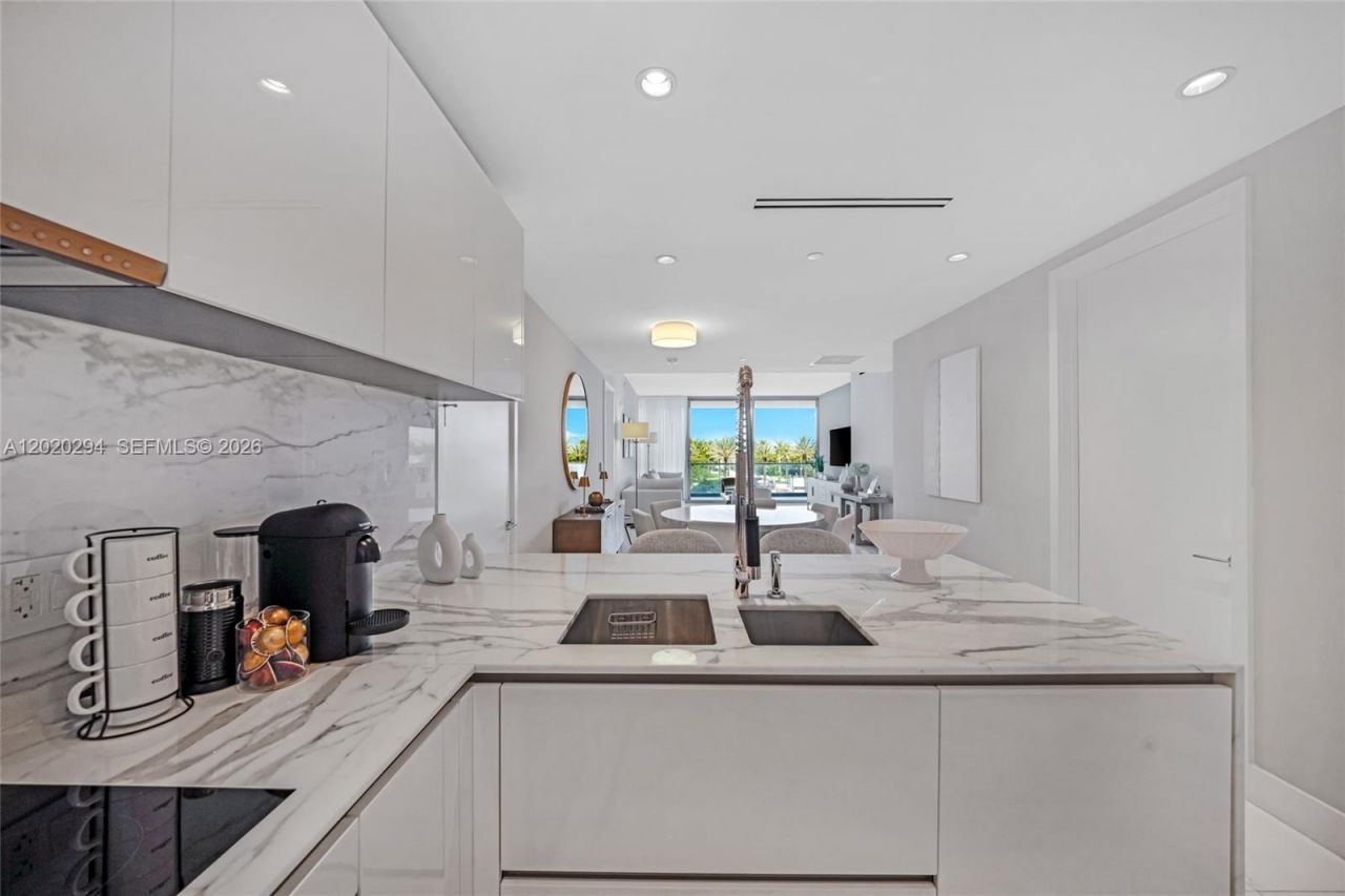 10201 Collins Ave, Unit 305, Bal Harbour, FL 33154 Photo