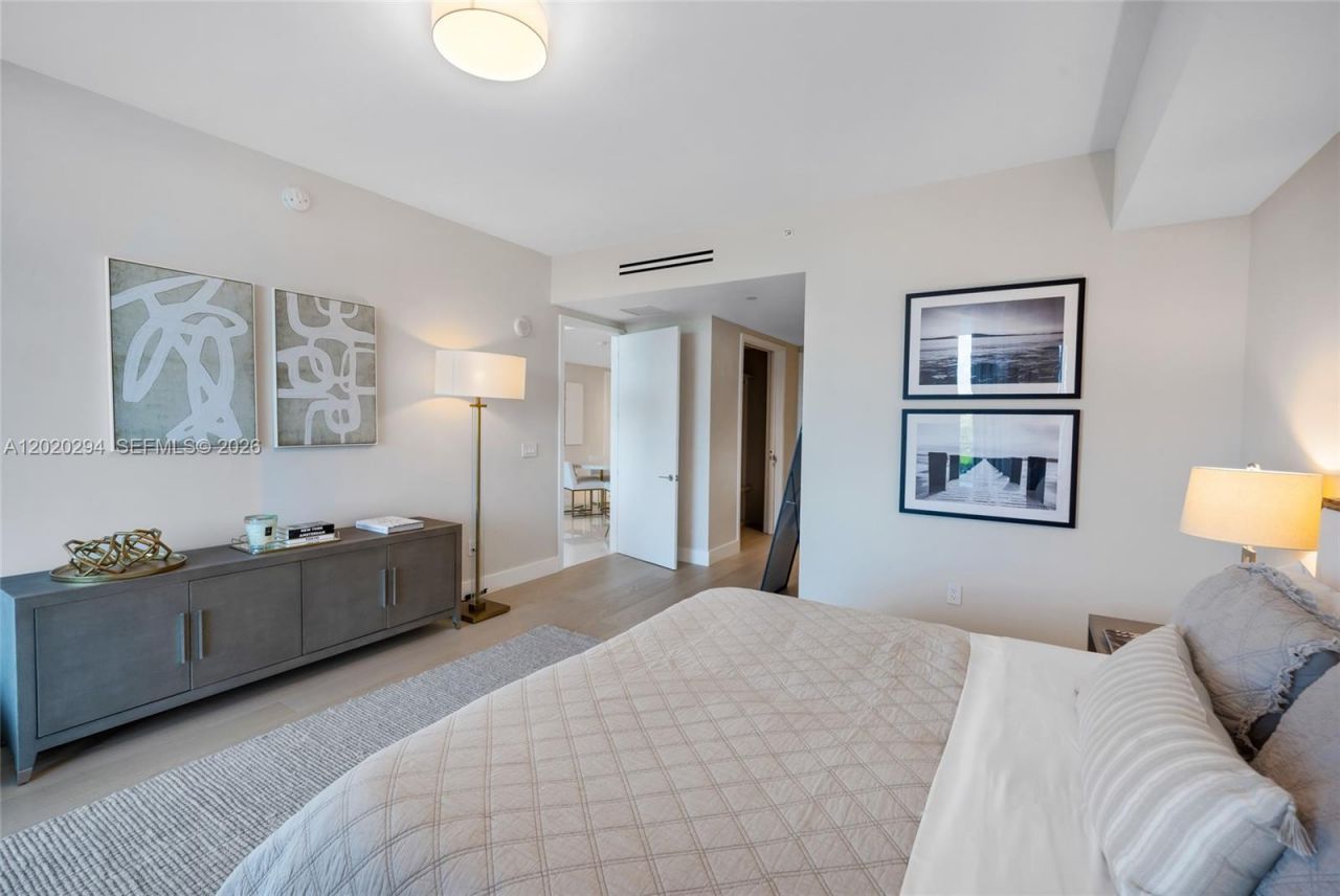 10201 Collins Ave, Unit 305, Bal Harbour, FL 33154 Photo