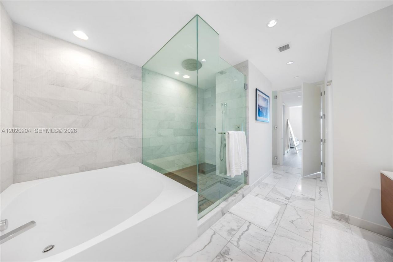 10201 Collins Ave, Unit 305, Bal Harbour, FL 33154 Photo