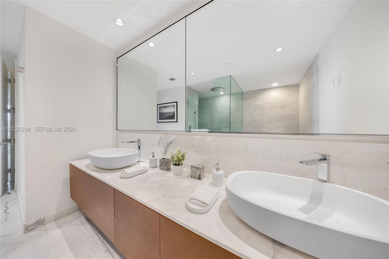 10201 Collins Ave, Unit 305, Bal Harbour, FL 33154 Photo