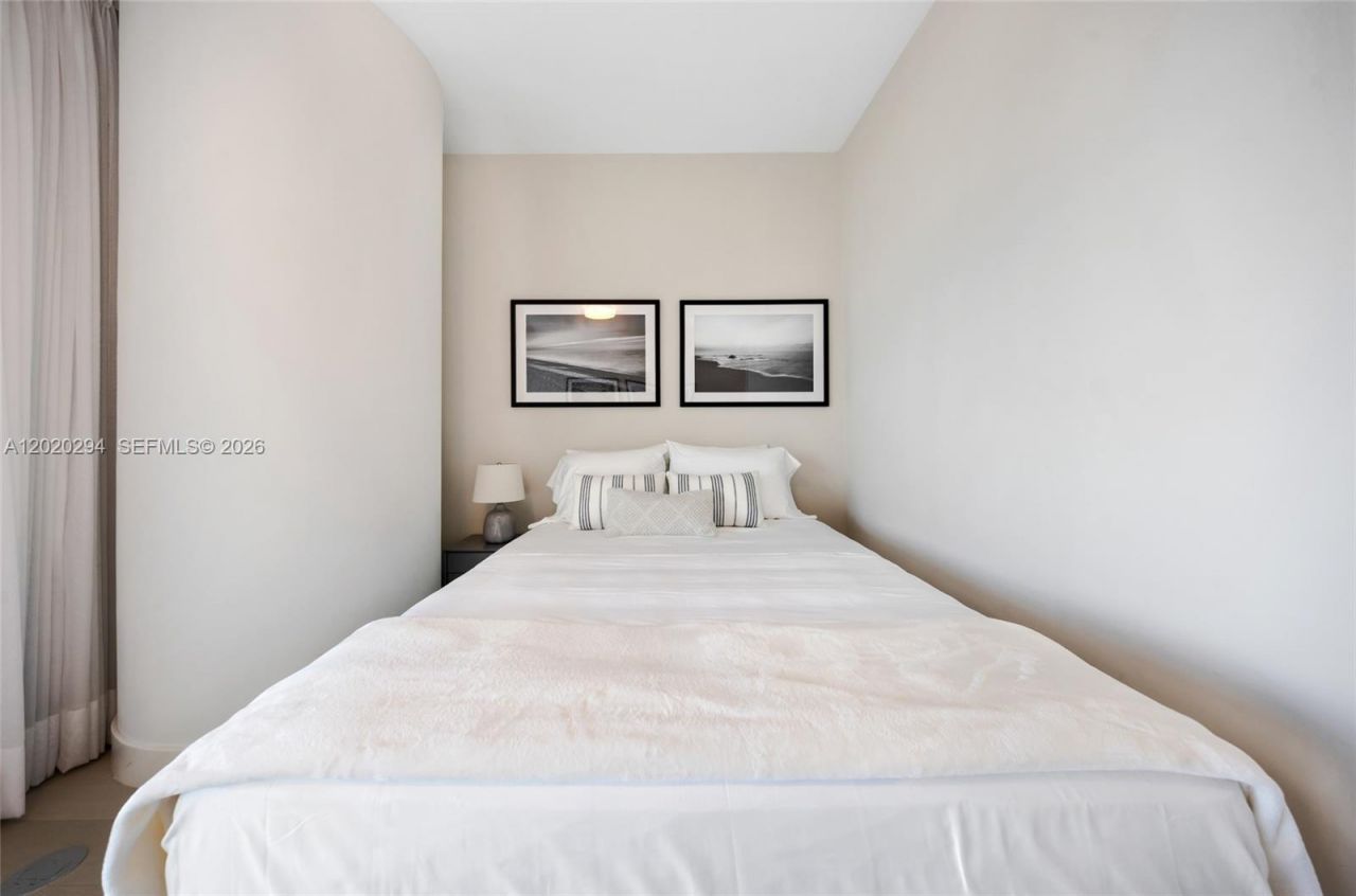 10201 Collins Ave, Unit 305, Bal Harbour, FL 33154 Photo