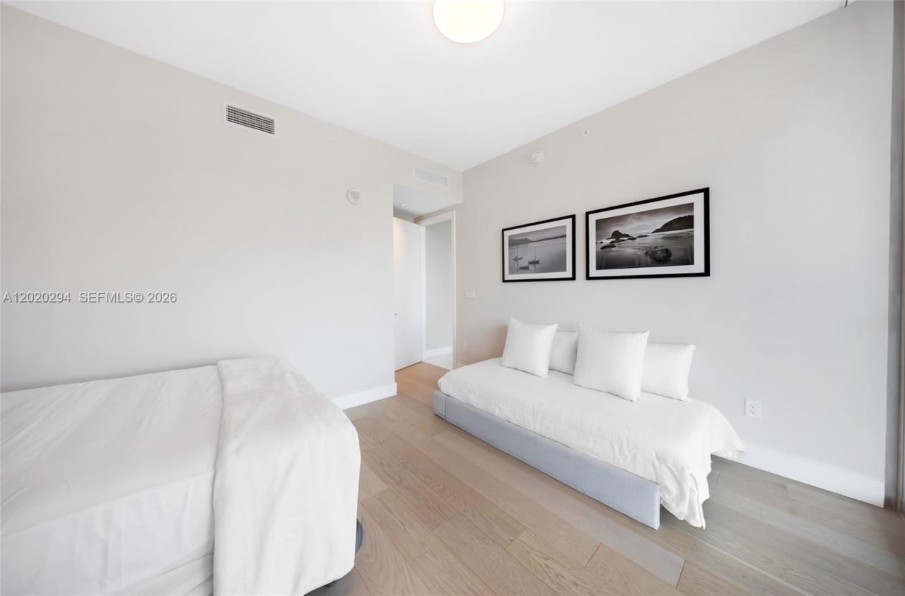 10201 Collins Ave, Unit 305, Bal Harbour, FL 33154 Photo