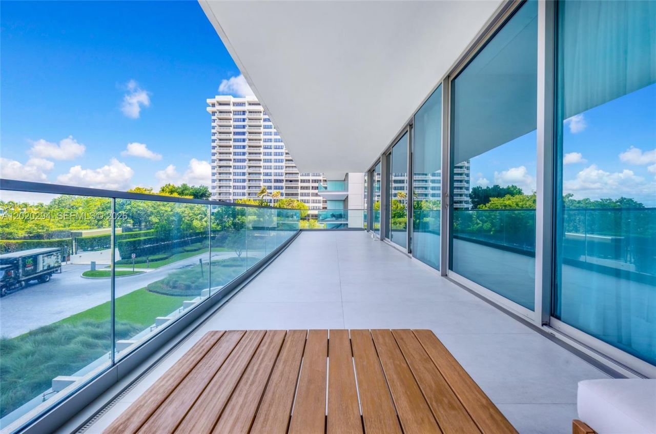 10201 Collins Ave, Unit 305, Bal Harbour, FL 33154 Photo