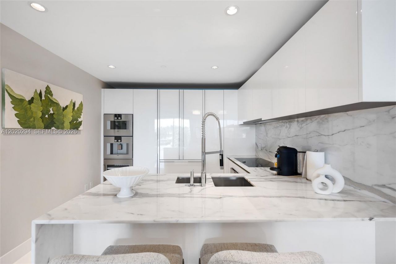 10201 Collins Ave, Unit 305, Bal Harbour, FL 33154 Photo
