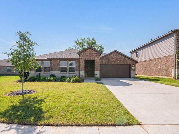 1457 Coulter Road, Burleson, TX 76028