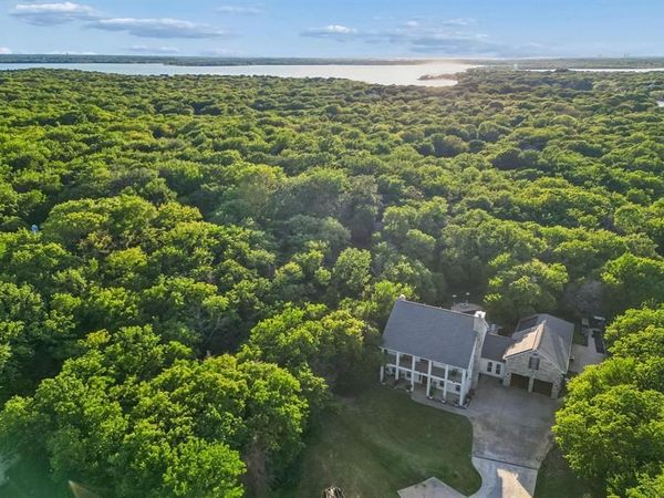 660 Alexandrite Drive, Oak Point, TX 75068