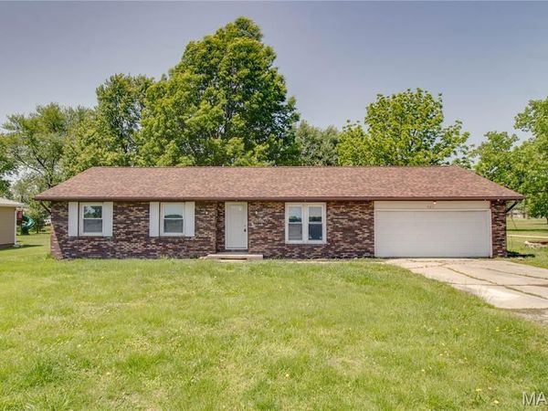 507 Walnut Street, Hillsboro, IL 62049