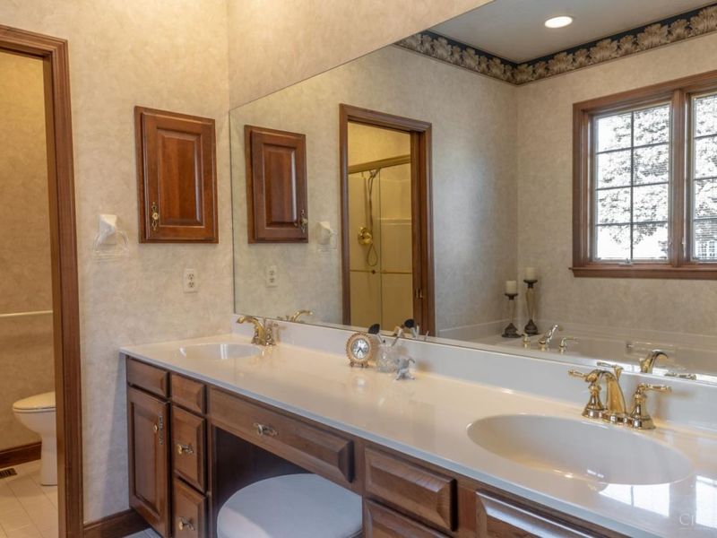 5025 Oakview Drive, Middletown, OH 45042 Photo 13