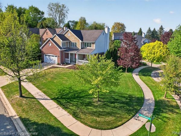 1357 Kentfield Drive, Rochester, MI 48307