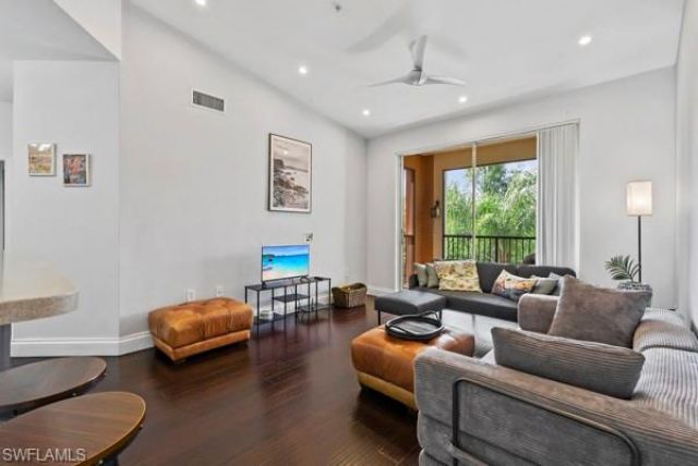 1180 Reserve Way, Unit 302, Naples, FL 34105 Photo