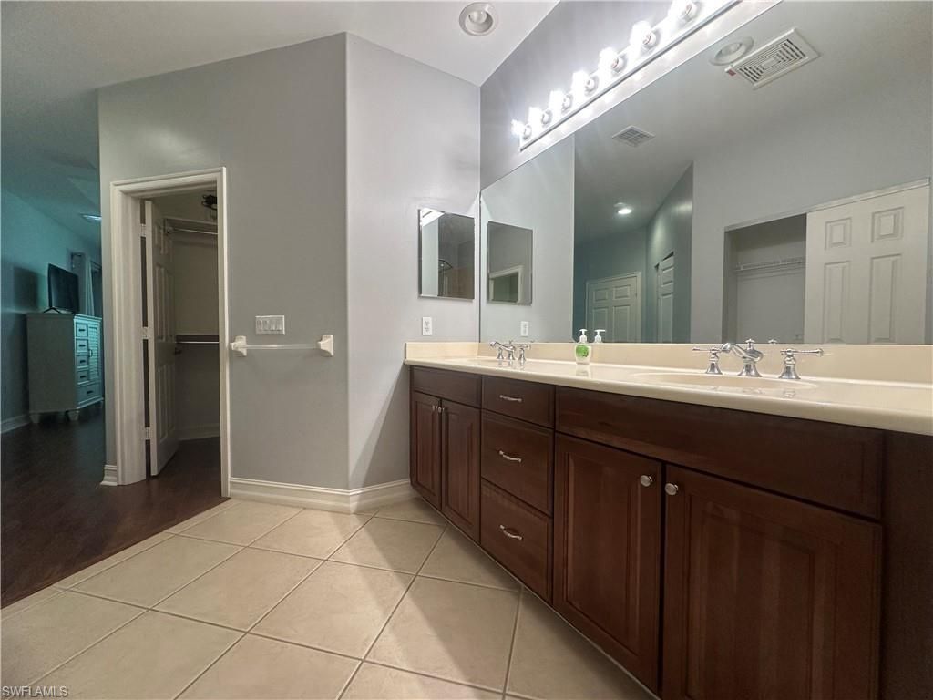 2004 Tarpon Bay Dr N, Unit 201, Naples, FL 34119 Photo