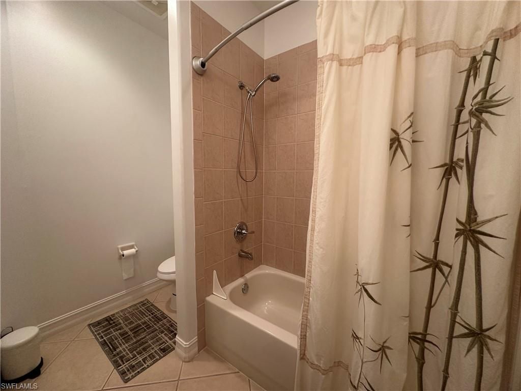 2004 Tarpon Bay Dr N, Unit 201, Naples, FL 34119 Photo