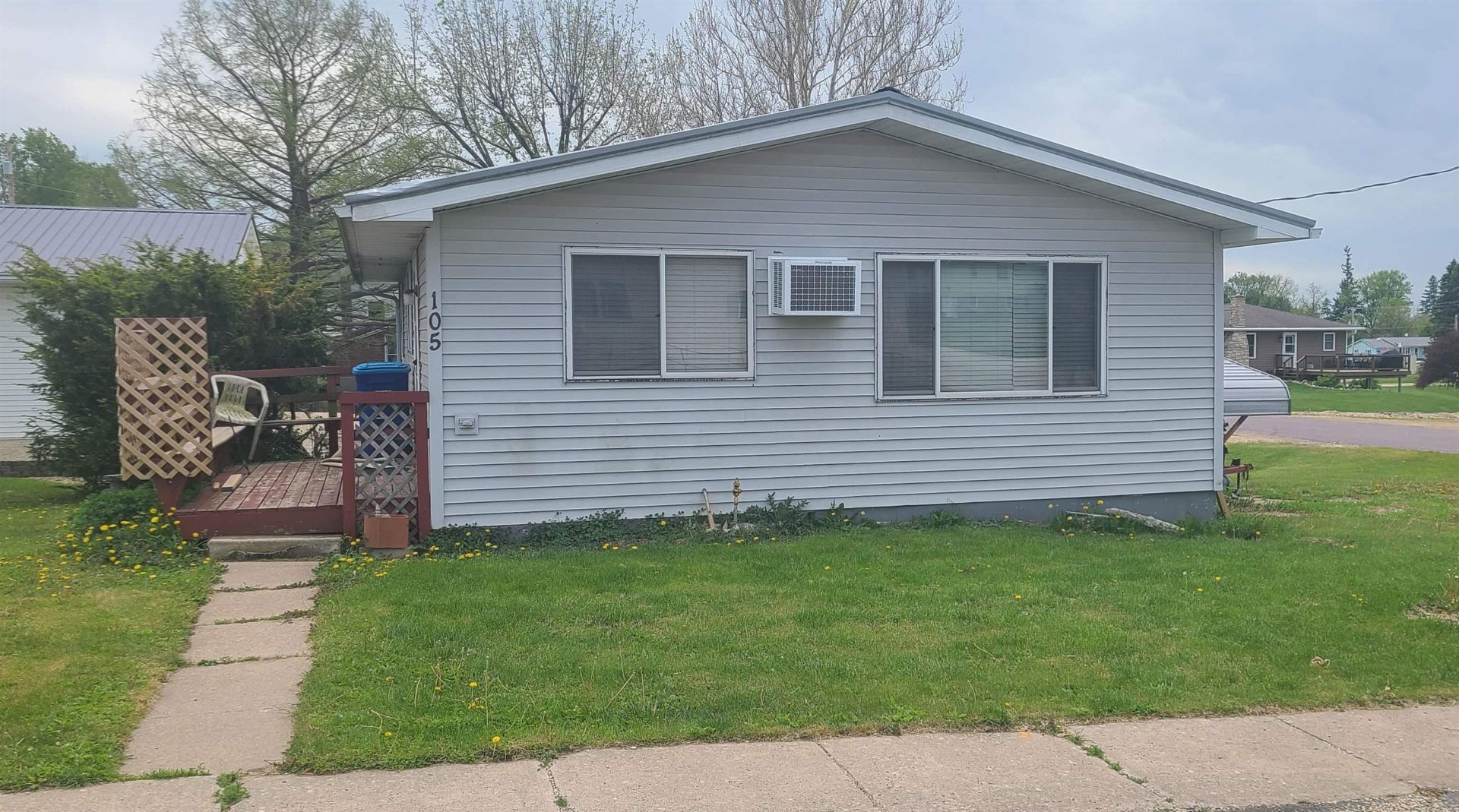 105 W Niagara Street, Garnavillo, IA 52049 Main Photo