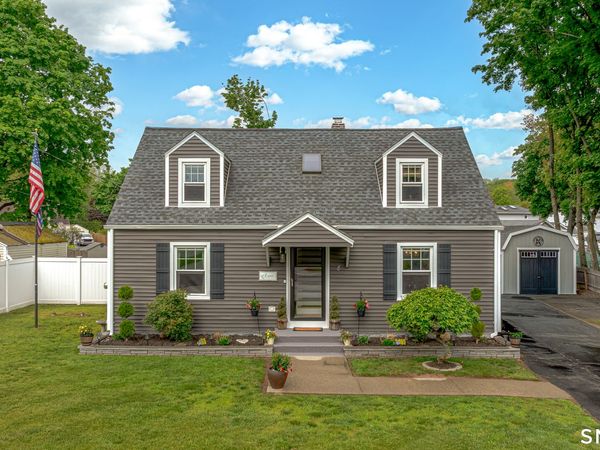 4 Nicholas, East Haven, CT 06512