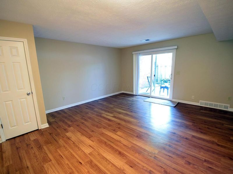 20 King Arthur Court, Unit 20, Westerville, OH 43081 Photo 4