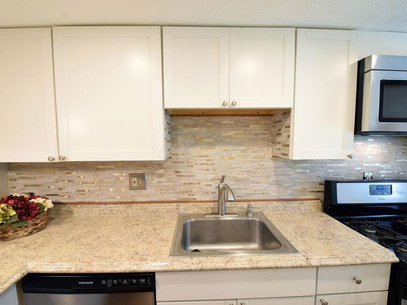 20 King Arthur Court, Unit 20, Westerville, OH 43081 Photo 6