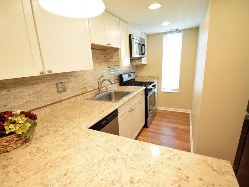 20 King Arthur Court, Unit 20, Westerville, OH 43081 Photo 8