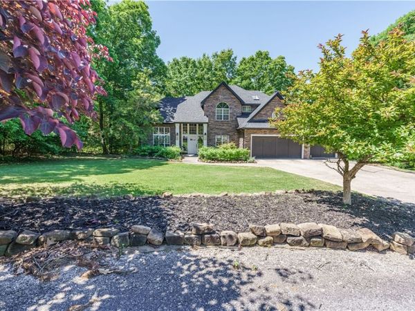 5723 E Estate View Road , Fayetteville, AR 72703