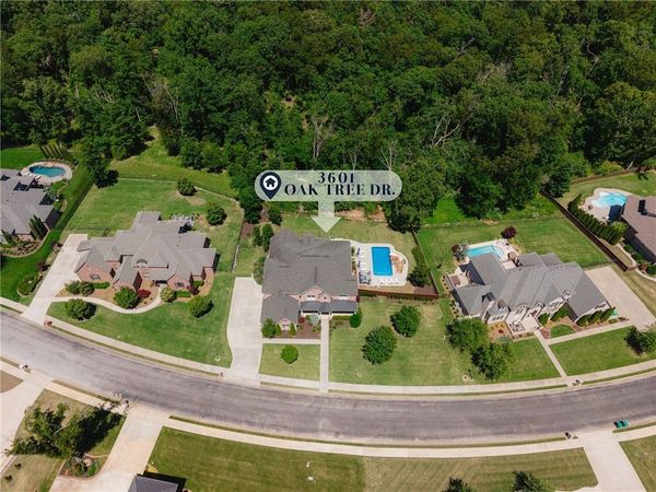 3601 Oak Tree Drive , Centerton, AR 72719