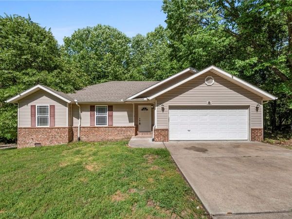 8 Rettendon Lane , Bella Vista, AR 72714