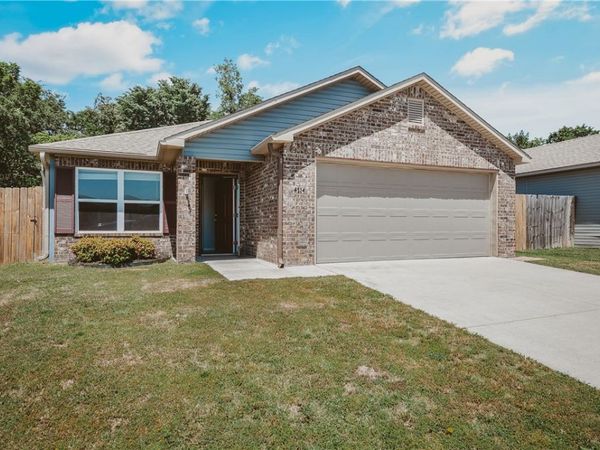 4714 W Hoover Loop , Fayetteville, AR 72704