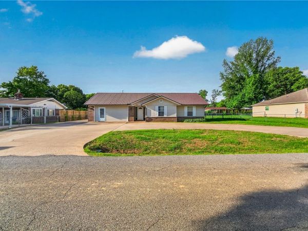 155 Frost Street , Pea Ridge, AR 72751
