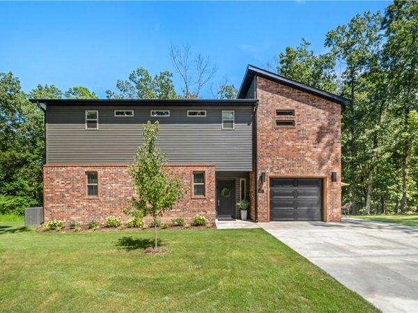 43 Saint Austell Drive, Bella Vista, AR 72714