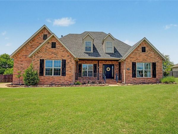 985 Aylesbury Lane , Cave Springs, AR 72718
