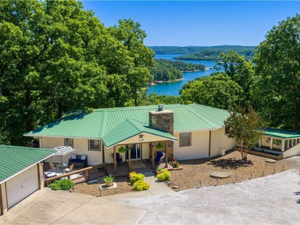 8250 Wills Court, Rogers, AR 72756