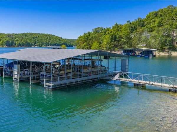 8250 Wills Court, Rogers, AR 72756