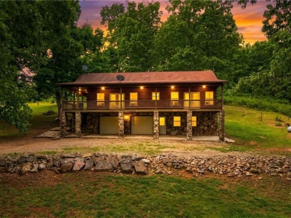 19458 Highway 289N , Mammoth Spring, AR 72554