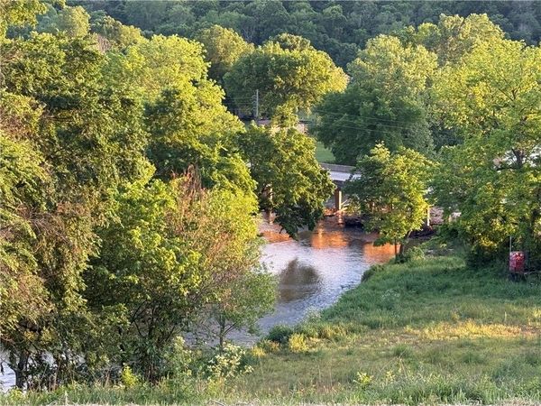 1362 Duffers Court, Cave Springs, AR 72718