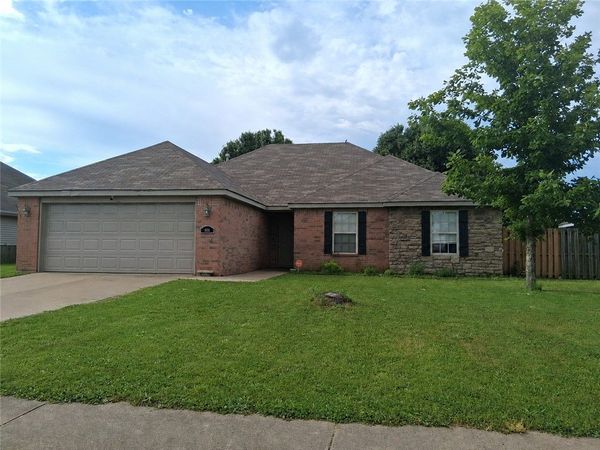 406 E Post Road , Rogers, AR 72758