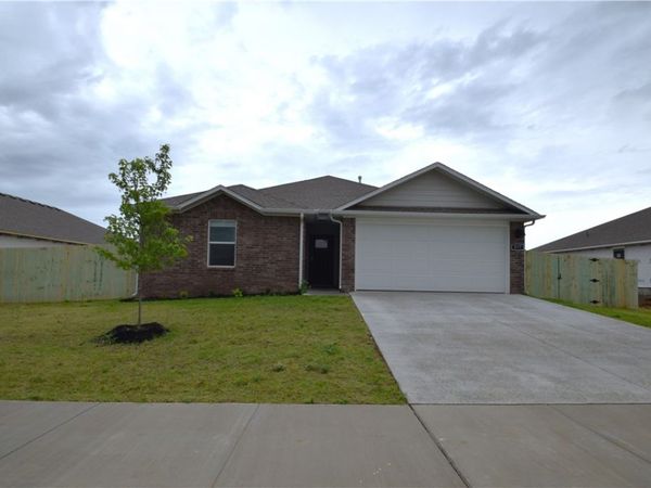 577 Nevada Street , Farmington, AR 72730
