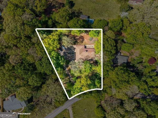 725 Nix Drive, Gainesville, GA 30501