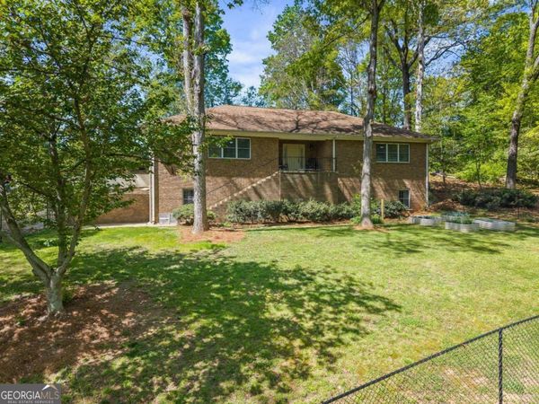 725 Nix Drive, Gainesville, GA 30501