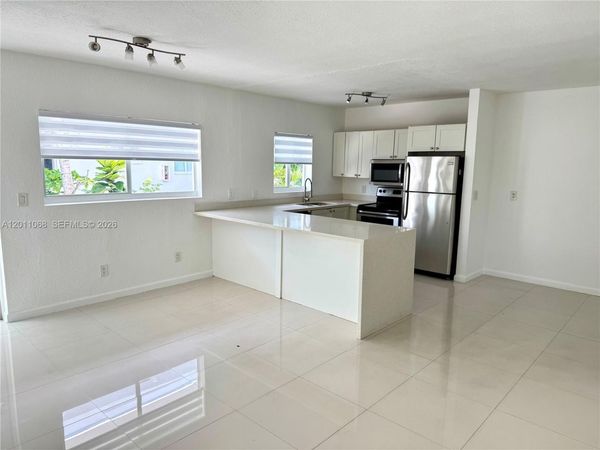 8035 Crespi Blvd, Unit 9, Miami Beach, FL 33141
