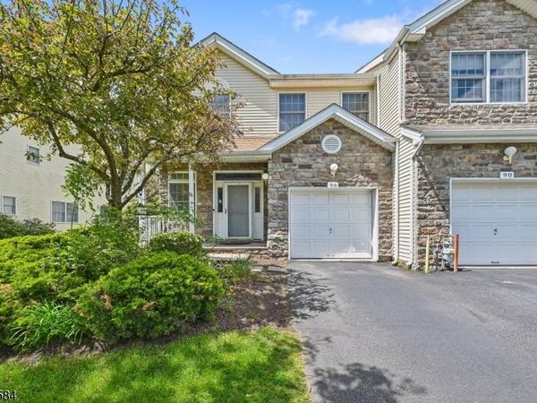 96 Jillian Blvd, Parsippany-Troy Hills, NJ 07054