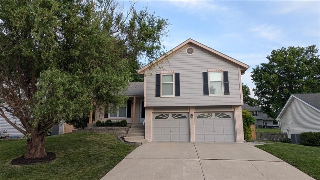1617 Welleslay Lane, Liberty, MO 64068 Main Photo