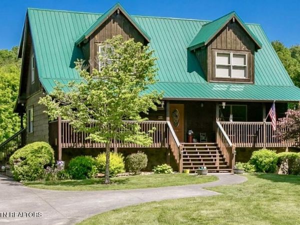 3525 Autumn Woods Lane, Sevierville, TN 37862