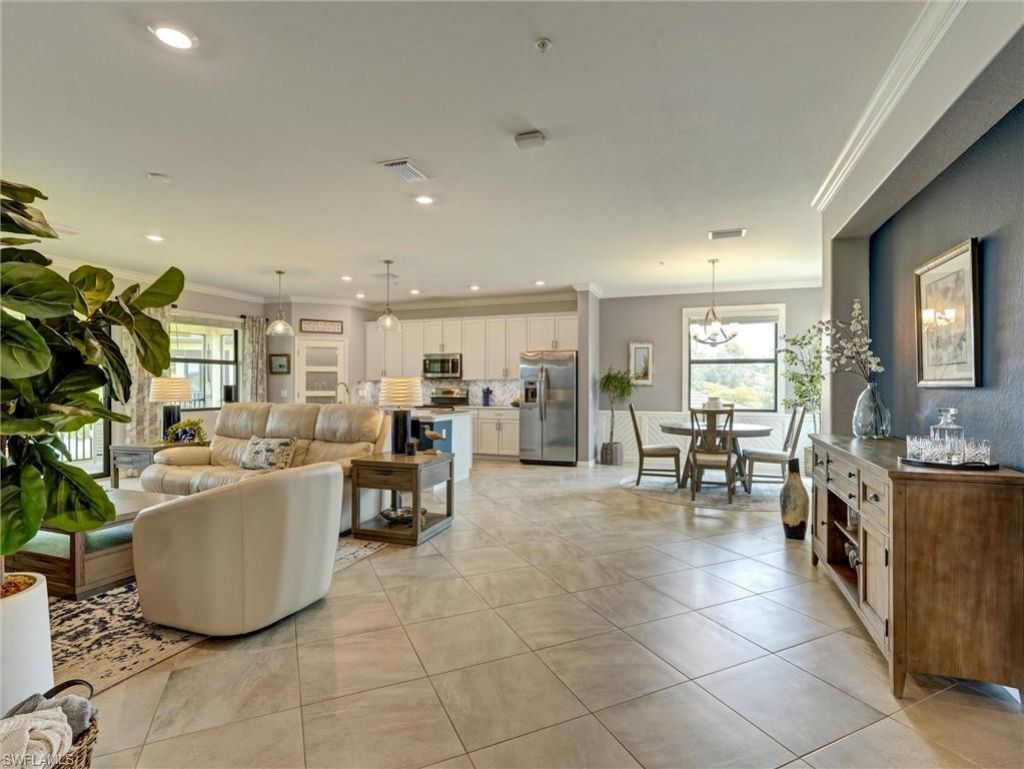 2359 Montserrat Ln, Unit 202, Naples, FL 34120 Photo
