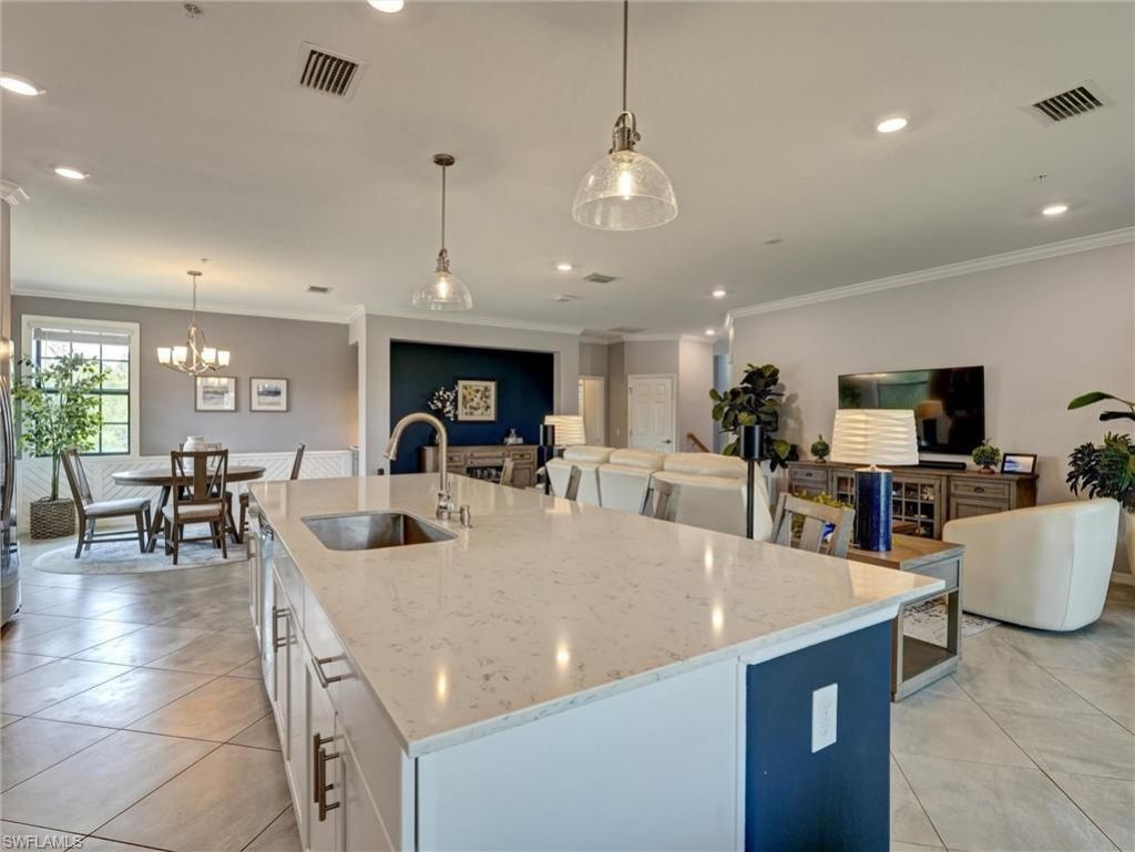 2359 Montserrat Ln, Unit 202, Naples, FL 34120 Photo