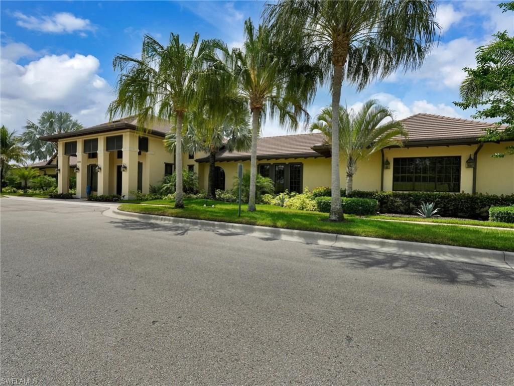 2359 Montserrat Ln, Unit 202, Naples, FL 34120 Photo