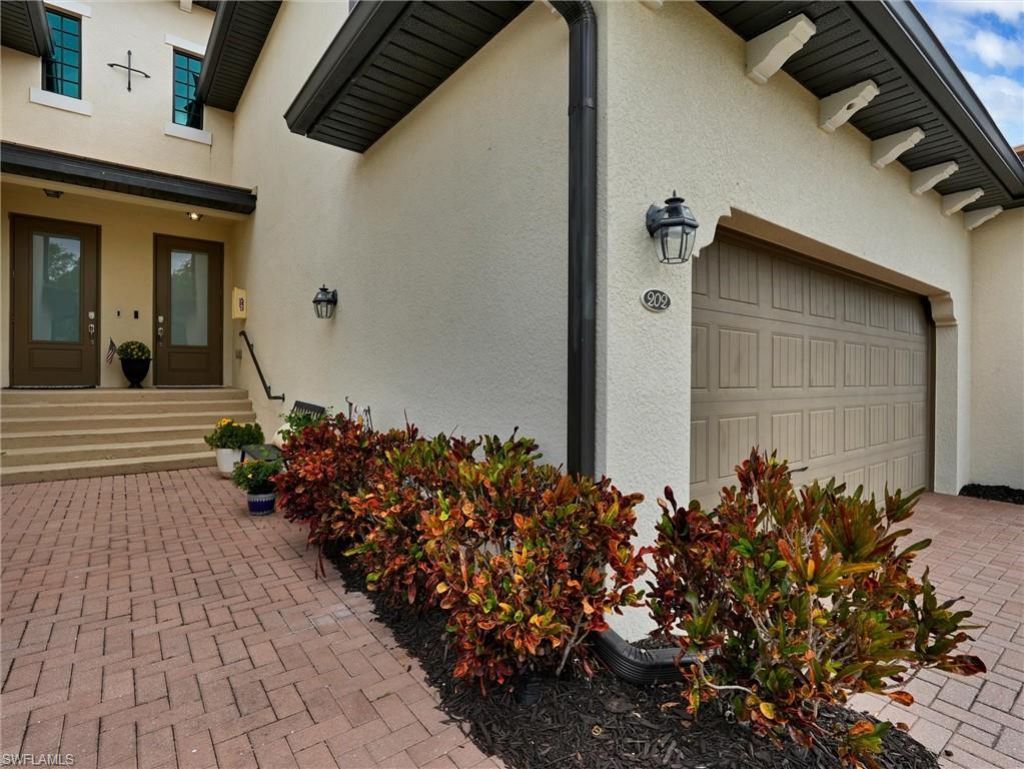 2359 Montserrat Ln, Unit 202, Naples, FL 34120 Photo