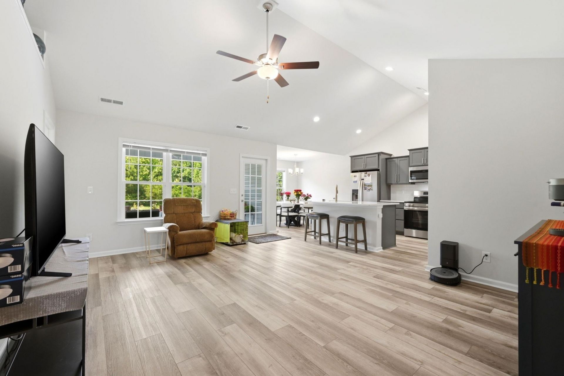 882 Owls Nest Dr.  Photo 4