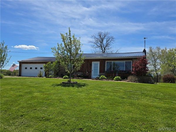 11476 Harrison Road , Medina, NY 14103