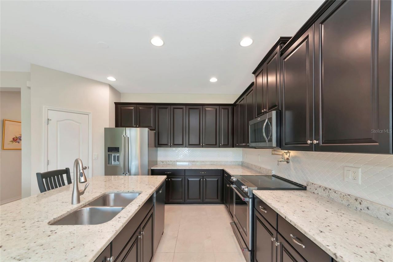 5587 Foxtail Palm Lane, Sarasota, FL 34233 Photo