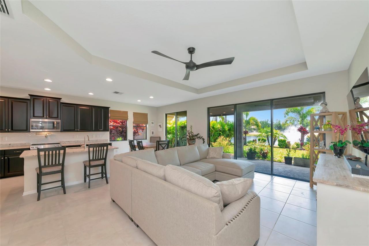 5587 Foxtail Palm Lane, Sarasota, FL 34233 Photo