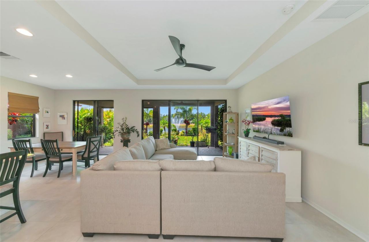 5587 Foxtail Palm Lane, Sarasota, FL 34233 Photo